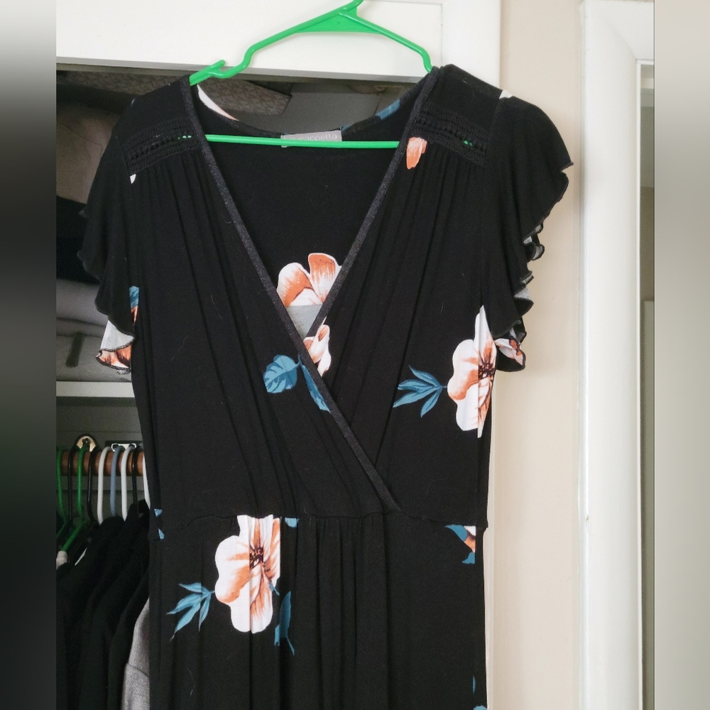 Loveappella Black and Pink V-Neck Maxi Dress